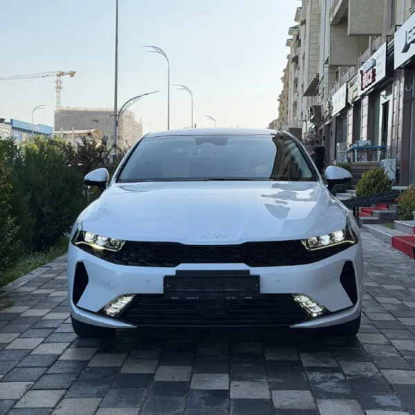 Kia K5 Trend Motors